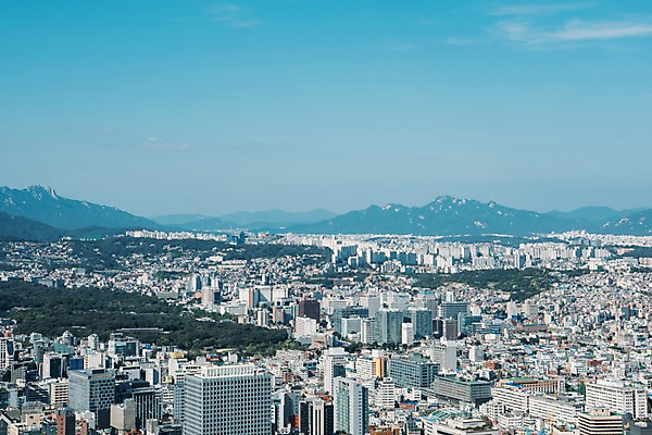 포토 JPG 주간 하늘 산 서울 풍경 빌딩 사람없음 야외 도심 국내포토 자연요소 한국 건물 도시 파일형식