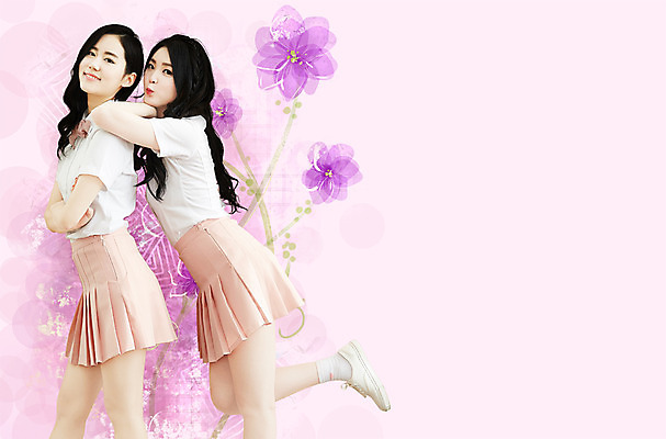 PSD 편집이미지 여자 꽃 포즈 남방 서기 상반신 20대 성인 두명 옆모습 친구 기댐 한국인 플리츠스커트 성인여자만 트윈룩 이미지편집 식물 옷 뷰포인트 셔츠 관계 모션 사람 동양인 청년 치마 여자만 성인만 파일형식