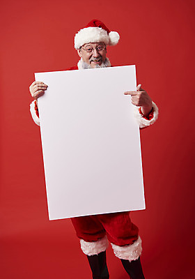 포토 JPG 스튜디오촬영 서양인 백인 배너 남자 중년 50대 크리스마스 산타모자 산타옷 수염 사각프레임 실내 한명 서기 웃음 들기 상반신 앞모습 산타클로스 중년남자한명만 국내포토 외국인 모자_잡화 1 옷 기념일 뷰포인트 모션 프레임 표정 사람 성인 내부 사각형 남자한명만 중년남자만 파일형식