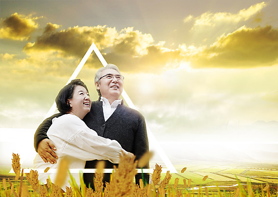 PSD 구름 편집 편집이미지 응시 여자 남자 꽃 가족 포옹 하늘 웃음 상반신 성인 두명 실버라이프 노을 노부부 한국인 60대 이미지편집 자연요소 식물 라이프스타일 부부 시선 노년 관계 안기 표정 사람 동양인 파일형식