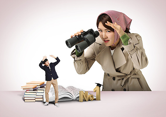 PSD 편집 편집이미지 학생 여자 교육 남자 교복 아들 40대 학사모 청소년 엄마 두건 성인 두명 책 망원경 한국인 트렌치코트 청소년교육 넘버원 감시 이미지편집 모자_잡화 옷 중년 졸업 가족 사람 동양인 코트 파일형식