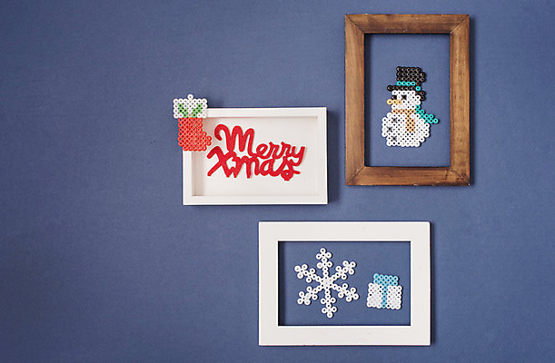 포토 JPG 스튜디오촬영 액자 백그라운드 크리스마스 겨울 눈사람 프레임 실내 선물 사람없음 장식 눈모양 양말주머니 국내포토 모양 계절 기념일 내부 파일형식