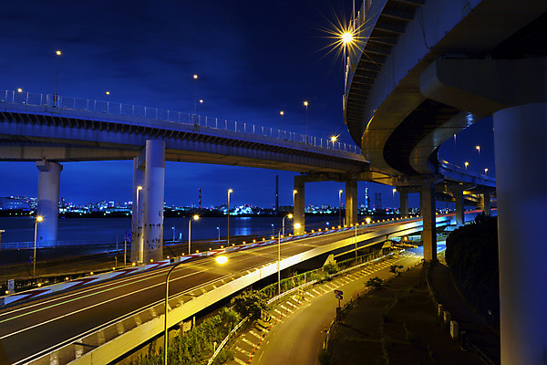 포토 JPG 도로 야경 사람없음 야외 가교 국내포토 건축물 길 교통시설 야간 파일형식 풍경_경치