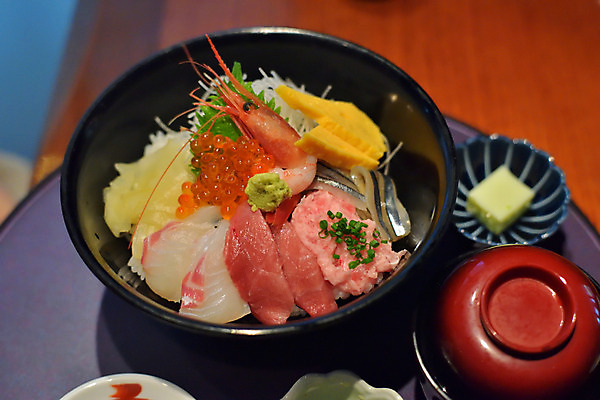 포토 JPG 실내 사람없음 생선회 덮밥 회덮밥 일본음식 국내포토 음식 내부 회 파일형식