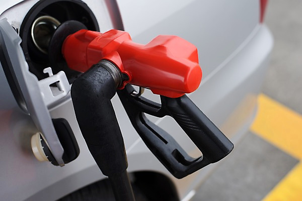 포토 JPG 주간 자동차 사람없음 야외 주유 주유구 국내포토 자연요소 육상교통 파일형식