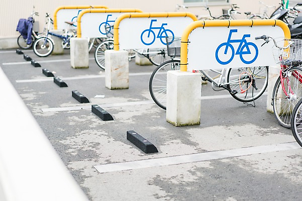 포토 JPG 주간 풍경 사람없음 야외 도시풍경 자전거 자전거주차장 국내포토 자연요소 바이크 도시 주차장 파일형식