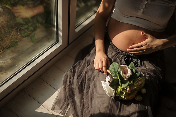 포토 JPG 주간 여자 꽃 실내 한명 앉기 상반신 성인 앞모습 신체부위 30대 햇빛 임산부 임신 한국인 창가 태교 복부 성인여자한명만 국내포토 자연요소 식물 1 뷰포인트 창문 모션 사람 동양인 내부 장년 태양 여자한명만 성인여자만 파일형식