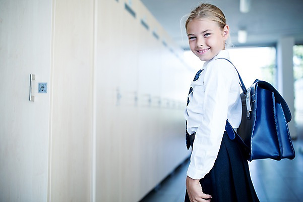 포토 JPG 서양인 외국인 학생 응시 여자 교복 어린이 가방 학교 실내 한명 서기 웃음 상반신 앞모습 10대 스쿨라이프 복도 사물함 십대여자한명만 국내포토 1 라이프스타일 시선 잡화 옷 교육 뷰포인트 모션 청소년 표정 사람 인종 내부 여자한명만 십대여자만 파일형식