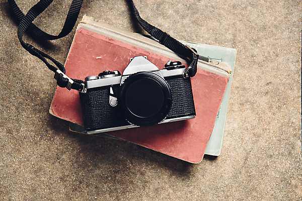 포토 JPG 백그라운드 사람없음 책 카메라 빈티지 오브젝트 복고 국내포토 컨셉 전자제품 파일형식