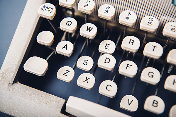 포토 JPG 알파벳 백그라운드 사람없음 빈티지 오브젝트 복고 타자기 국내포토 영어 컨셉 골동품 파일형식