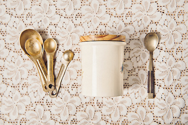 포토 JPG 백그라운드 사람없음 빈티지 천 오브젝트 복고 계량스푼 국내포토 레이스천 컨셉 주방용품 직물 파일형식