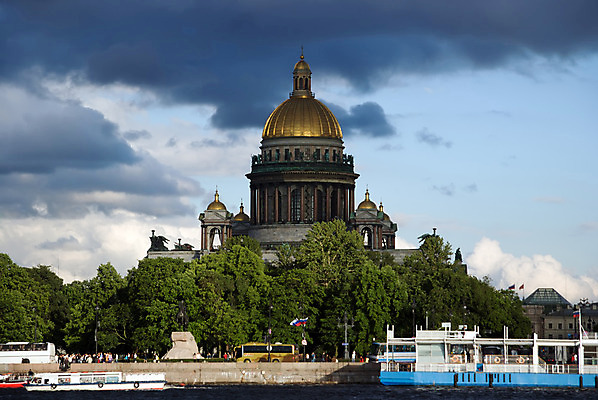 포토 JPG 해외이미지 구름 요트 사람없음 물 빛 강 성당 교회 새벽 도시 역사 성자 저녁 러시아 폭풍 랜드마크 러시아인 옛날 비용 해외202004 해외포토 자연요소 서양인 유럽 종교 배_교통 종교건축 날씨 건물 경제 야간 파일형식 이미지허브
