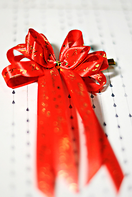 포토 JPG 해외이미지 디자인 기념일 리본 결혼 백그라운드 패턴 포장 휴가 새로움 발렌타인데이 선물 미술 이벤트 사람없음 옆모습 그래픽 장식 빨간색 빛 쇼핑 파티 축제 놀람 흰색 축하 생일 묶기 심볼 오브젝트 활 싱글 매듭 만들기 광택 패키지 엘리먼트 해외202004 해외포토 감정 뷰포인트 컬러 컨셉 무늬 모션 데이이벤트 문화예술 표정 파일형식 이미지허브