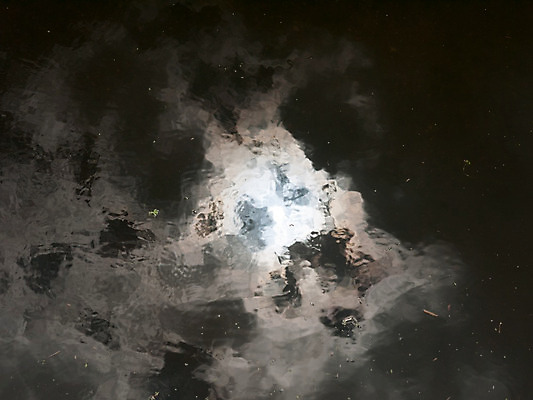 포토 JPG 해외이미지 구름 디자인 호수 물결 선 바다 백그라운드 컨셉 자연 하늘 표면 추상 풍경 사람없음 야외 물 여름 빛 강 반사 노란색 일출 환경 침묵 젖음 연못 신선 액체 분위기 질감 부드러움 내추럴 잔물결 해외202004 해외포토 자연요소 계절 컬러 무늬 노을 소리 감각 생태계 파일형식 이미지허브