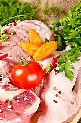 포토 JPG 해외이미지 식물 접시 음식 백그라운드 다이어트 토마토 채소 과일 재료 고추 탁자 파프리카 건강 육류 돼지고기 스테이크 요리 사람없음 빨간색 초록색 주방 식당 식사 저녁식사 치킨 당근 소고기 신선 아침식사 향신료 매움 햄 아로마 베이컨 향 후추 바질 로즈메리 해외202004 해외포토 식기 컬러 가구 식재료 뿌리채소 서양음식 상점 맛 허브 닭고기요리 향미료 파일형식 이미지허브