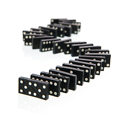 포토 JPG 해외이미지 서기 사람없음 검은색 일렬 도미노 해외202004 해외포토 컬러 모션 파일형식 이미지허브