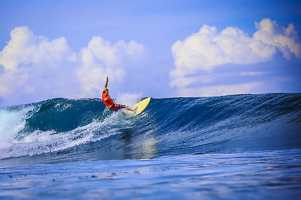 포토 JPG 해외이미지 남자 스포츠 파도 바다 여행 포즈 모션 자연 날씨 통 한명 풍경 야외 물 여름 파란색 운동 힘 에너지 수상스포츠 액체 서핑 떨어짐 승차 위험 시원함 발리 인도네시아 태평양 분무기 튜브 서퍼 혁명 해외202004 해외포토 자연요소 1 계절 아시아 컬러 섬 컨셉 운동선수 건강 사람 생태계 파일형식 이미지허브
