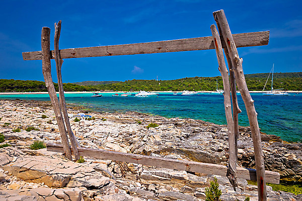 포토 JPG 해외이미지 모래 바다 섬 요트 휴가 항해 안테나 풍경 사람없음 초록색 물 여름 파란색 여행객 마을 조약돌 바위 도시 만 보트 지중해 그림 타운 크로아티아 석호 다도해 터키석 해외202004 해외포토 자연요소 계절 유럽 컬러 배_교통 통신 사람 돌_바위 보석 파일형식 이미지허브