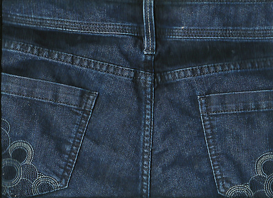 포토 JPG 해외이미지 전통 디자인 옷 백그라운드 패턴 바지 표면 추상 사람없음 파란색 유행 공백 흰색 청바지 직물 도시 면 실 바느질 묘사 질감 땀 캔버스 서쪽 옛날 스타일 해외202004 해외포토 컬러 무늬 하의 방향 파일형식 이미지허브