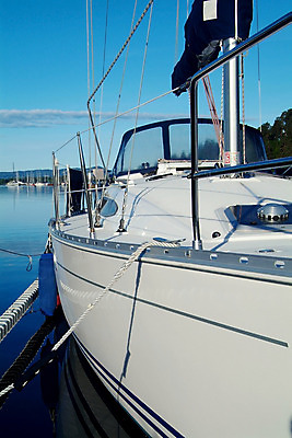 포토 JPG 해외이미지 바다 요트 항해 사람없음 물 파란색 항구 흰색 보트 묘사 돛대 조작 해외202004 해외포토 자연요소 컬러 배_교통 교통시설 파일형식 이미지허브