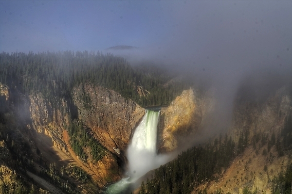 포토 JPG 해외이미지 식물 자연 산 이끼 풍경 사람없음 야외 물 강 평화 환경 골짜기 계곡 폭포 젖음 촉촉함 흐름 가을 바위 물방울 액체 개울 떨어짐 위험 수분 암초 공터 내추럴 힘찬 그리너리 막 해외202004 해외포토 자연요소 계절 컨셉 돌_바위 생태계 파일형식 트랜드컬러 이미지허브
