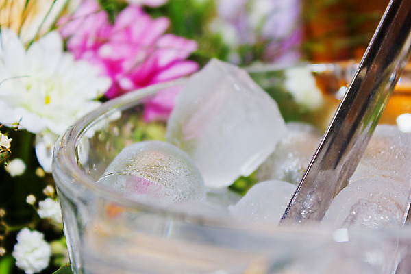 포토 JPG 해외이미지 백그라운드 사람없음 물 쌓기 냉동 얼음 침묵 블록 투명 크리스탈 방향 양동이 큐브 오브젝트 고체 특별함 해외202004 해외포토 자연요소 컨셉 모션 소리 광석 파일형식 이미지허브