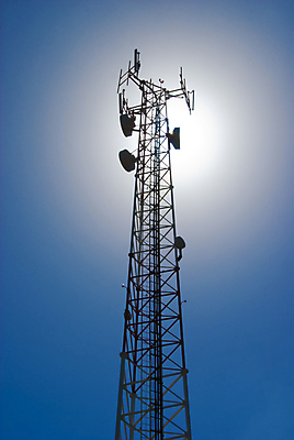 포토 JPG 해외이미지 접시 산업 파도 통신 하늘 모바일 무선통신 세포 안테나 사람없음 빨간색 파란색 스마트폰 글로벌 탑 자료 장비 정보 흰색 네트워크 전자레인지 역 연결 무선전화기 전화기 수화기 라디오 신호 방송 전염 철탑 돛대 전송 방사선 송신기 셀룰러 해외202004 해외포토 식기 건축물 바다 컬러 교통시설 전자제품 핸드폰 스마트기기 가전제품 레인지 질병 감염 파일형식 이미지허브