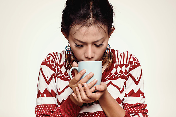 포토 JPG 해외이미지 손 디자인 여자 얼굴 커피 음료 음식 아침 관리 한명 사람 컵 머리 상점 식당 초콜릿 귀걸이 어둠 카페 머그컵 잡기 뜨거움 닫기 맛 아침식사 메뉴 상쾌 아로마 향 에스프레소 단절 라떼 중고 카페인 해외202004 해외포토 주간 1 식기 감정 컨셉 장신구 모션 디저트 신체부위 식사 파일형식 이미지허브