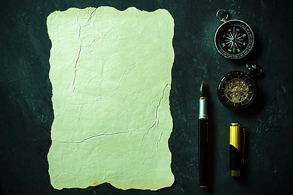 포토 JPG 해외이미지 디자인 교육 종이 시계 여행 백그라운드 컨셉 학교 탁자 항해 그림자 사람없음 목재 가로 빛 사무실 펜 다이어리 검은색 쪽지 어둠 공백 장비 추위 수확 골동품 기록 나침반 주머니 편지 작가 손목시계 책상 질감 문서 복고 페이지 시트 경도 구김 양피지 옛날 위도 카피스페이스 해외202004 해외포토 나무 직업 컬러 가구 농업 배_교통 비즈니스 재료 장신구 모션 필기구 사무용품 파일형식 이미지허브