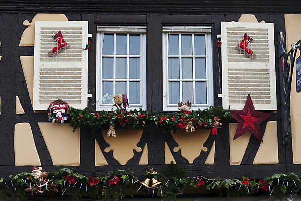 포토 JPG 해외이미지 크리스마스 겨울 창문 사람없음 목재 장식 프랑스 12월 해외202004 해외포토 나무 계절 기념일 유럽 재료 날짜 파일형식 이미지허브