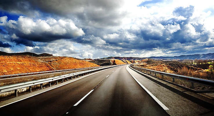 포토 JPG 해외이미지 구름 유럽 도로 여행 백그라운드 밭 교통시설 자연 하늘 날씨 산 풍경 사람없음 야외 파란색 일출 어둠 일몰 시골 고속도로 아스팔트 장면 루트 방법 폭풍우 수평선 해외202004 해외포토 자연요소 나라 길 컬러 교통 농업 노을 비_날씨 자연재해 시설 생태계 파일형식 이미지허브