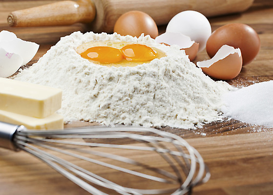 포토 JPG 해외이미지 크리스마스 사람없음 케이크 주방 설탕 먹기 준비 날것 밀대 성분 이스트 페스츄리 통밀 해외202004 해외포토 기념일 빵 모션 주방용품 디저트 밀 파일형식 이미지허브