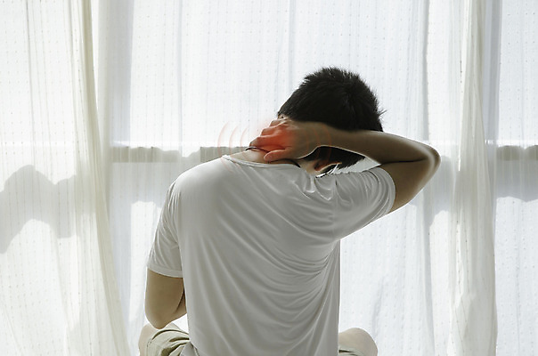 포토 JPG 해외이미지 라이프스타일 남자 창문 아침 휴식 주택 건조 실내 건강 관리 한명 앉기 동양인 소년 햇빛 일출 스트레칭 방 고통 흰색 침대 잠 못 피부 척추 팔 발목 알레르기 흉터 해외202004 해외포토 주간 1 감정 어린이 컬러 가구 컨셉 모션 발 뼈 사람 인종 내부 건물 생활 신체부위 운동 태양 노을 공구 질병 상처 파일형식 이미지허브