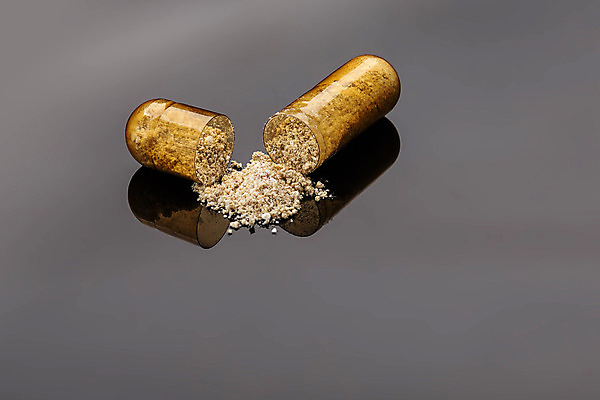 포토 JPG 해외이미지 과학 백그라운드 컨셉 건강 병원 사람없음 치료 빨간색 파란색 컬러풀 알약 약 고통 흰색 약초 질병 약국 오브젝트 두통 처방 중독 흙더미 조제 보충 고립 돌봄 마약 복용 진통제 헬프 항생제 해외202004 해외포토 감정 컬러 의학 모션 흙 도움 풀_식물 만들기 파일형식 더미 이미지허브