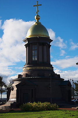포토 JPG 해외이미지 모양 구름 전통 외관 기독교 종교 여행 십자가 건축양식 하늘 풍경 사람없음 야외 건물 파란색 교회 탑 영혼 역사 장면 타운 첨탑 옛날 해외202004 해외포토 자연요소 건축물 건축 컬러 종교건축 도시 파일형식 이미지허브