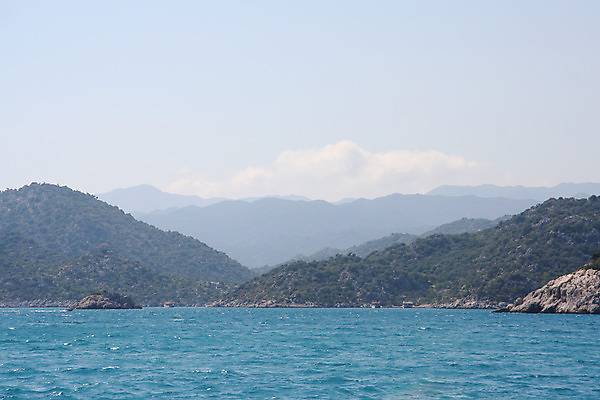 포토 JPG 해외이미지 나무 파도 바다 여행 요트 항해 사람없음 초록색 파란색 지중해 칠면조 산악지대 뱃놀이 해외202004 해외포토 식물 컬러 배_교통 조류 산 전통놀이 파일형식 이미지허브