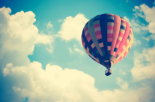 포토 JPG 해외이미지 구름 스포츠 여행 백그라운드 교통시설 하늘 안테나 사람없음 여름 파란색 컬러풀 맑음 축제 자유 수확 열기구 항공 비행선 상승 풍선 천국 솜털 무료 스타일 효과 해외202004 해외포토 자연요소 계절 컬러 교통 컨셉 농업 통신 항공교통 날씨 시설 파일형식 이미지허브