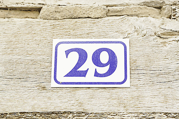 포토 JPG 해외이미지 디자인 벽 백그라운드 2 날씨 벽돌 거리 주택 사람없음 야외 장식 빨간색 초록색 파란색 숫자 노란색 금속 흰색 도자기 9 방향 심볼 오브젝트 사인 정사각형 모자이크 주소 타입 명패 레터링 해외202004 해외포토 도형 문자 컬러 재질 건물 파일형식 이미지허브