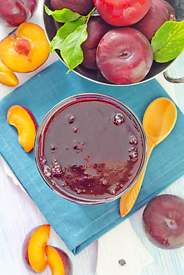 포토 JPG 해외이미지 계절 음료 음식 잎 과일 재료 자연 탁자 디저트 건강 요리 사람없음 목재 빨간색 주방 숟가락 펼침 수확 흰색 신선 오픈 항아리 사발 캔 달콤 아침식사 작음 잼 먹기 상쾌 유기농 복고 젤리 통조림 자두 내추럴 마멀레이드 무스 숙성 프로방스 핸드메이드 비건 해외202004 해외포토 나무 식물 웰빙 감정 컬러 가구 농업 모션 수저 식사 도자기 사기그릇 소스_음식 맛 크기 생태계 채식주의자 파일형식 이미지허브