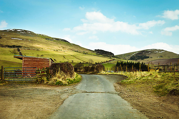포토 JPG 해외이미지 계절 도로 길 섬 여행 밭 자연 하늘 영국 풍경 사람없음 야외 우주 맑음 시골 고독 땅 언덕 땅바닥 루트 선로 왕국 스코틀랜드 해외202004 해외포토 감정 유럽 농업 교통시설 날씨 바닥 생태계 파일형식 이미지허브