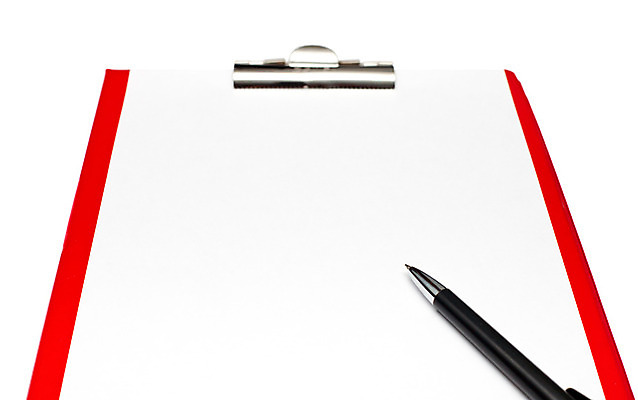 포토 JPG 해외이미지 종이 병원 사람없음 약 공백 시험 환자 간호사 의사 흰색 책상 오브젝트 서비스 흰배경 문서 클립 처방 고립 서류판 해외202004 해외포토 교육 컬러 가구 백그라운드 의학 사무용품 의료진 파일형식 이미지허브