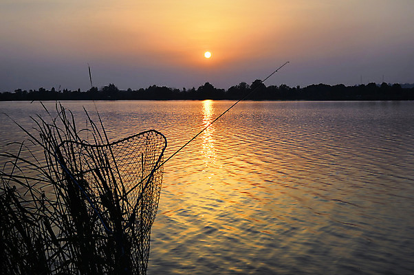 포토 JPG 해외이미지 구름 실루엣 호수 스포츠 바다 섬 여행 백그라운드 오렌지 자연 하늘 낚시 날씨 풍경 취미 사람없음 야외 여름 빛 햇빛 태양 반사 노란색 일출 침묵 일몰 새벽 가을 물방울 황금 야간 저녁 함선 망사 스카이라인 내추럴 해외202004 해외포토 자연요소 계절 컬러 배_교통 과일 레저 촬영기법 노을 소리 직물 생태계 파일형식 이미지허브