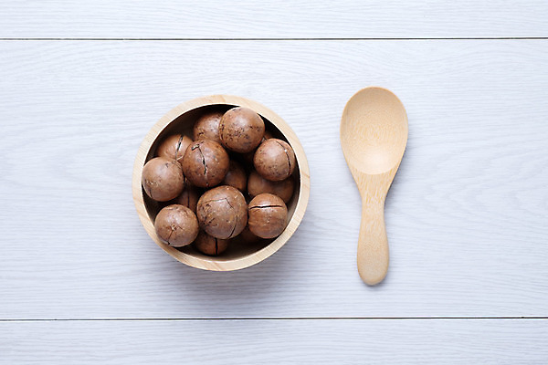 포토 JPG 해외이미지 음식 백그라운드 과일 재료 건강 씨앗 사람없음 목재 갈색 숟가락 견과류 껍질 흰색 그룹 사발 균열 유기농 내추럴 고립 깨짐 단백질 해외202004 해외포토 나무 식물 웰빙 컬러 컨셉 모션 수저 사기그릇 영양소 파일형식 이미지허브