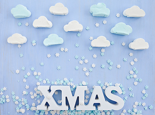 포토 JPG 해외이미지 구름 음식 백그라운드 크리스마스 겨울 하늘 날씨 사탕 사람없음 장식 파란색 컬러풀 과자 추위 흰색 설탕 뿌리기 솜털 마시멜로우 눈내림 카피스페이스 해외202004 해외포토 자연요소 계절 기념일 컬러 모션 디저트 눈_날씨 공백 파일형식 이미지허브