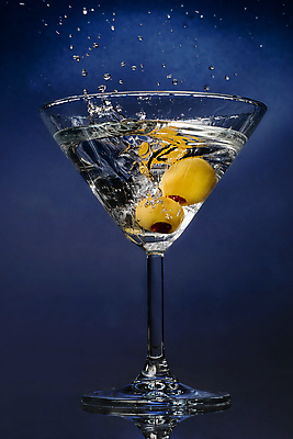 포토 JPG 해외이미지 한잔 사람없음 칵테일 올리브 액체표현 튀는물 스플래쉬 해외202004 해외포토 1 열매 주류 순간포착 액체 파일형식 이미지허브