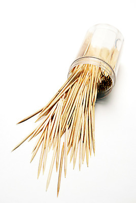 포토 JPG 해외이미지 음식 패턴 사람없음 목재 식당 식사 저녁식사 흰색 칵테일 막대기 선택 치아 컨테이너 먹기 오브젝트 날카로움 쏟아짐 스파이크 이쑤시개 고립 강조 해외202004 해외포토 나무 산업 컬러 컨셉 무늬 재료 모션 주류 상점 소화기관 파일형식 이미지허브