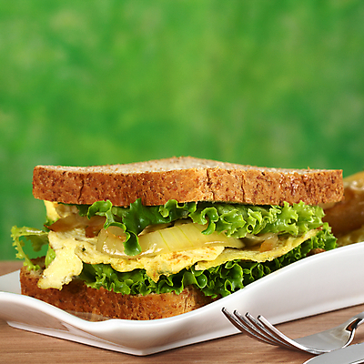 포토 JPG 해외이미지 음식 빵 채소 양파 샌드위치 요리 사람없음 노란색 계란 사진촬영 식사 저녁식사 튀김 아침식사 상추 토스트 점심식사 스크램블 채식주의자 통밀 해외202004 해외포토 컬러 알 촬영 계란요리 밀 채식 파일형식 이미지허브