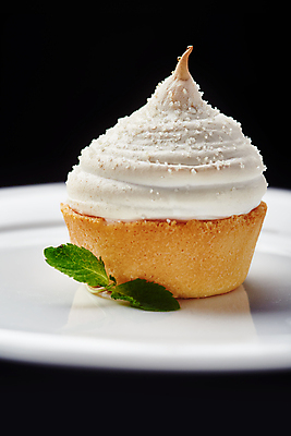 포토 JPG 해외이미지 열매 음식 과일 디저트 사람없음 파티 케이크 식사 활발 생일 달콤 아침식사 설탕 굽기 크림 페스츄리 핸드메이드 해외202004 해외포토 식물 기념일 빵 컨셉 이벤트 맛 구이 파일형식 이미지허브