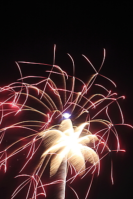 포토 JPG 해외이미지 불 폭죽 이벤트 사람없음 빨간색 빛 컬러풀 일본 검은색 축제 어둠 로켓 야간 저녁 폭발 파열 해외202004 해외포토 자연요소 아시아 컬러 파일형식 이미지허브