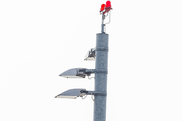 포토 JPG 해외이미지 실루엣 여행 가로등 전구 교통시설 하늘 전등 조명 사람없음 가로 파란색 탑 황혼 운전 묘사 항공 출발 상승 활주로 스포트라이트 빛망울 돛대 착륙 해외202004 해외포토 건축물 공공시설 길 컬러 교통 컨셉 모션 촬영기법 빛 일몰 시설 파일형식 이미지허브